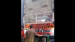 Двухстоечный кривошипный пресс DDL-300T: штамповка пластин ротора и статора