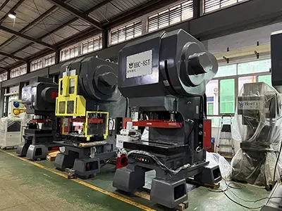 Одностоечный пресс (С-образная конструкция) с пятью направляющими колоннами (85 т)