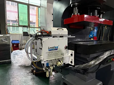 Подающее устройство