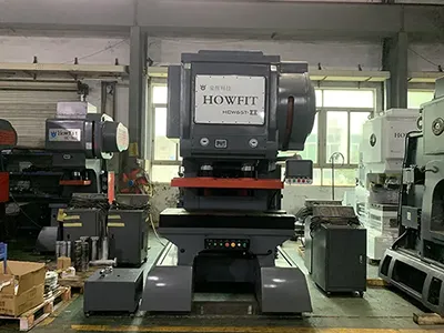 Одностоечный пресс (С-образная конструкция) с двумя направляющими колоннами (65 т)